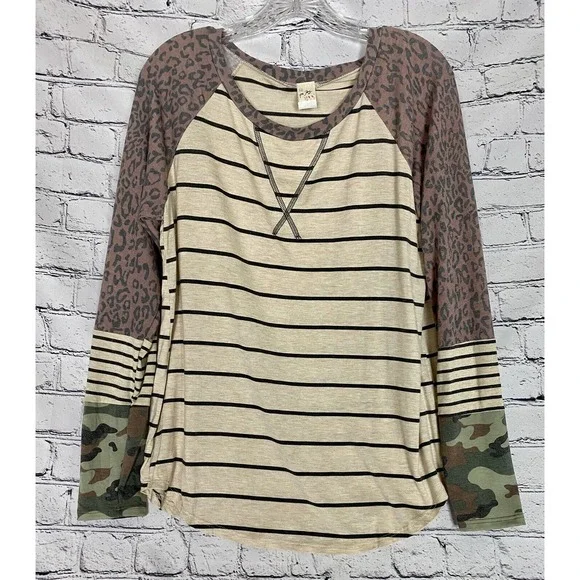 7th Ray Women's L Color Animal/Camo/Striped Print Blocking Long Sleeved Top - Picture 1 of 8